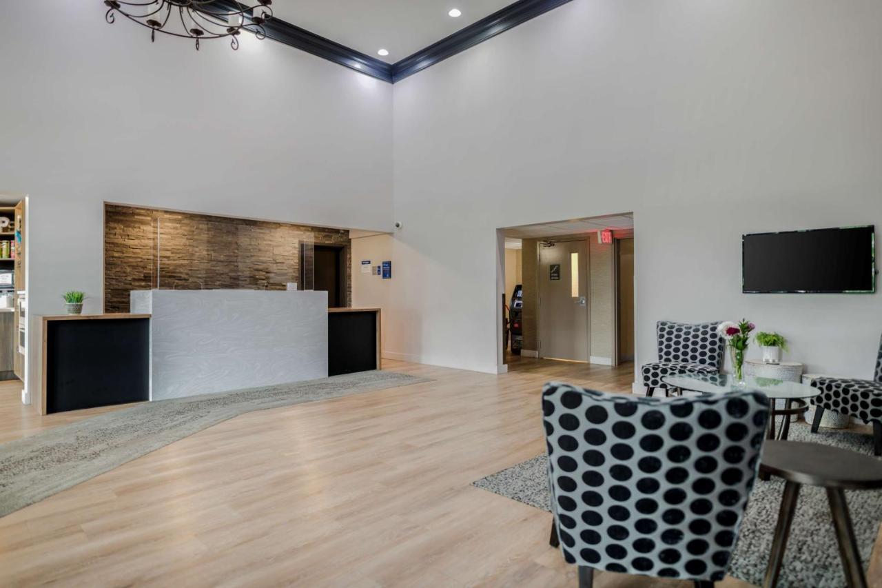Western Conference Centre Hotel 3*