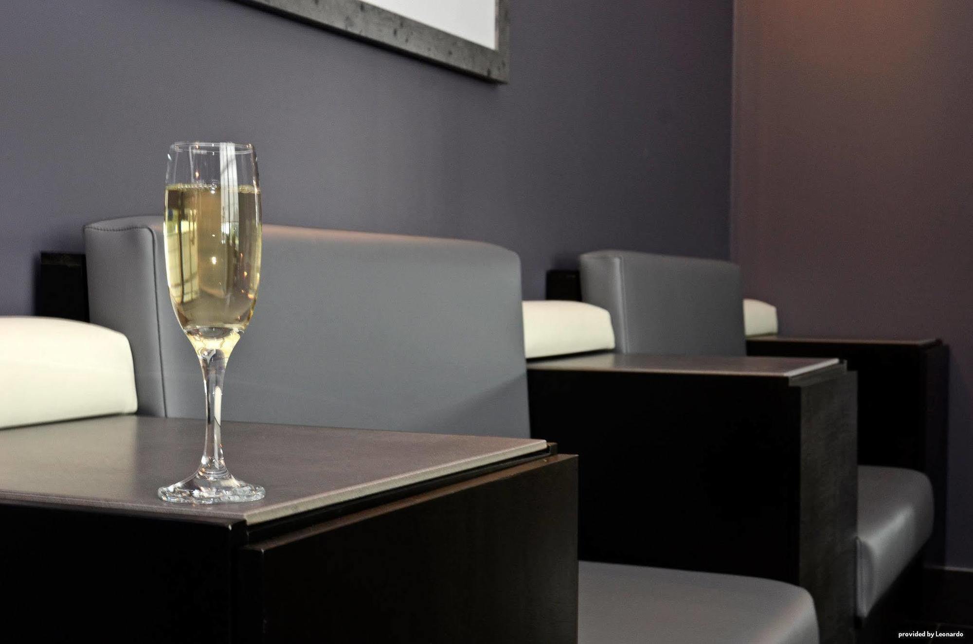 Western Conference Centre Hotel 3*