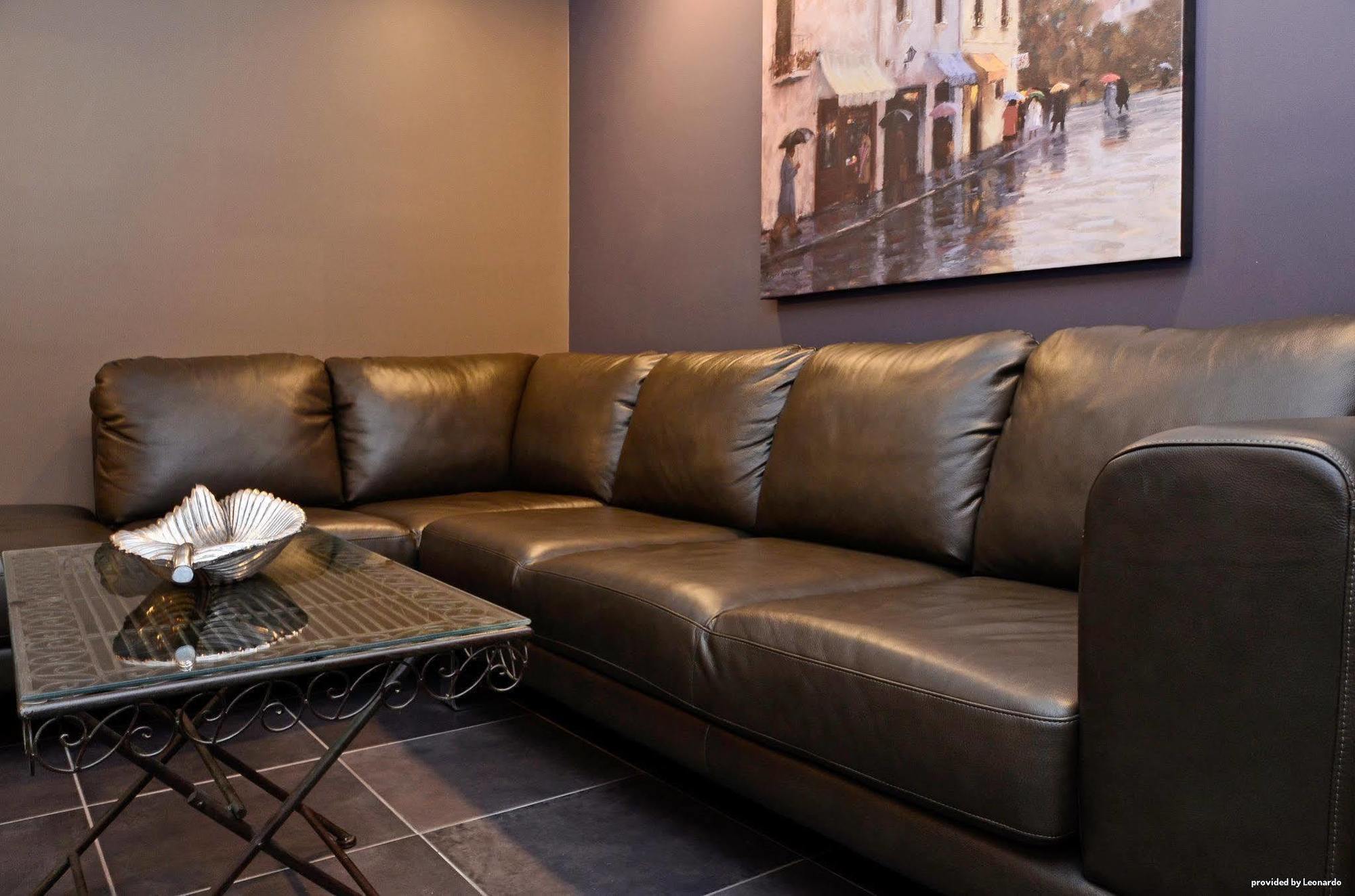 Hotel Western Conference Centre 3*